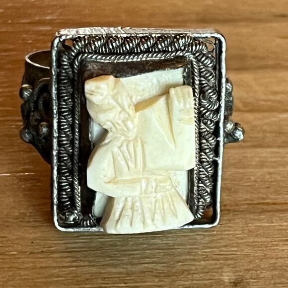 Vintage Metal Stone? Women's Ring. Chinese? Has great detail. - Picture 2 of 8